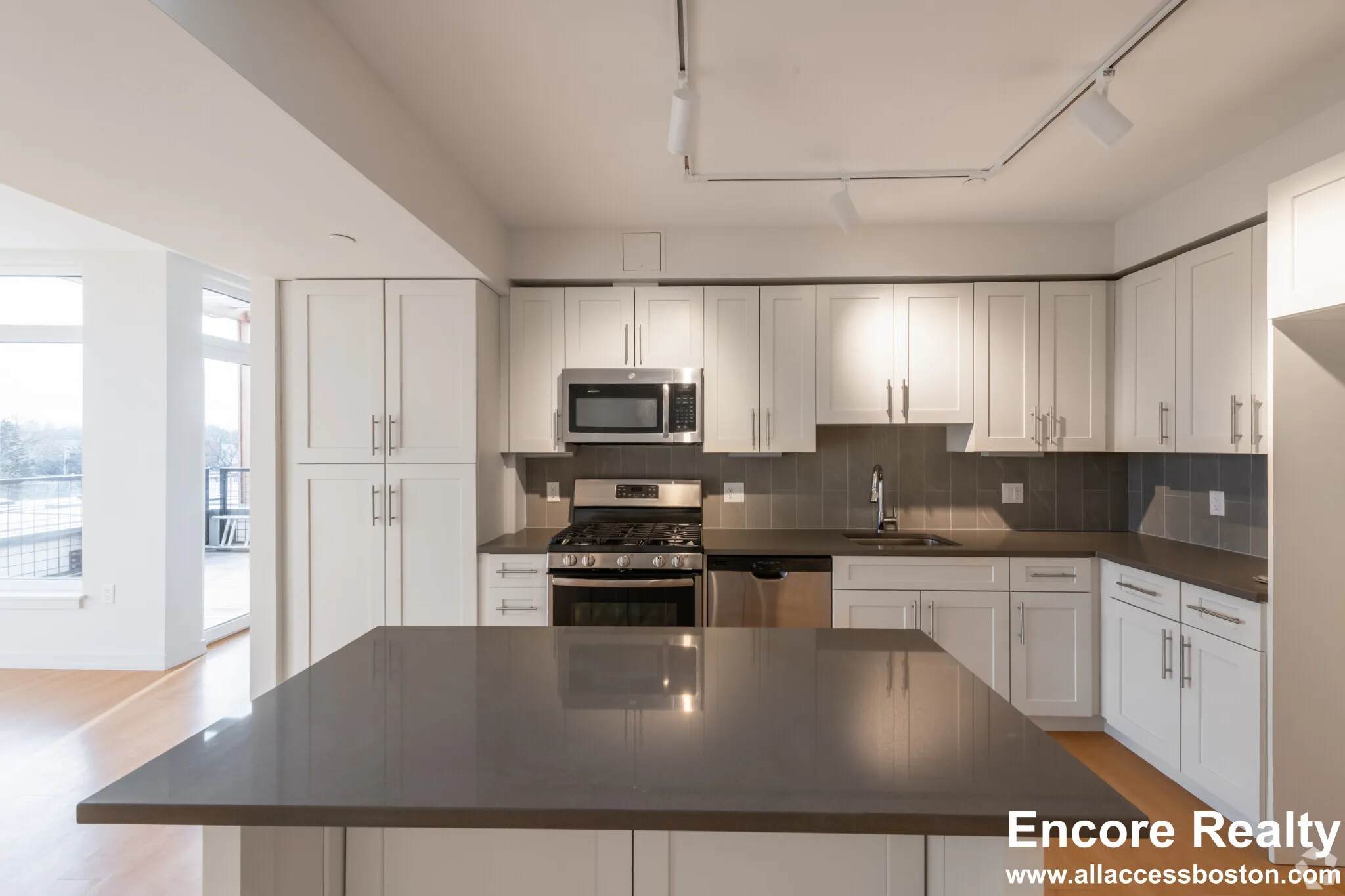 3 bed, 2 bath apartment for rent at 77 New St Unit 225, Neighborhood Nine — photo 5 of 67
