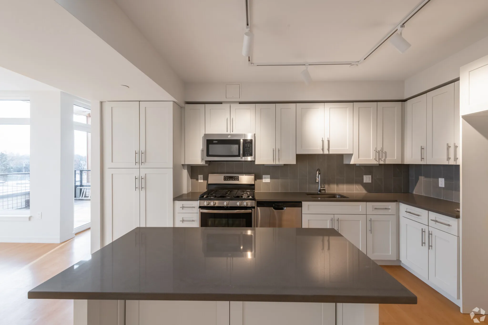 3 bed, 2 bath apartment for rent at 77 New St Unit 225, Neighborhood Nine — photo 36 of 67