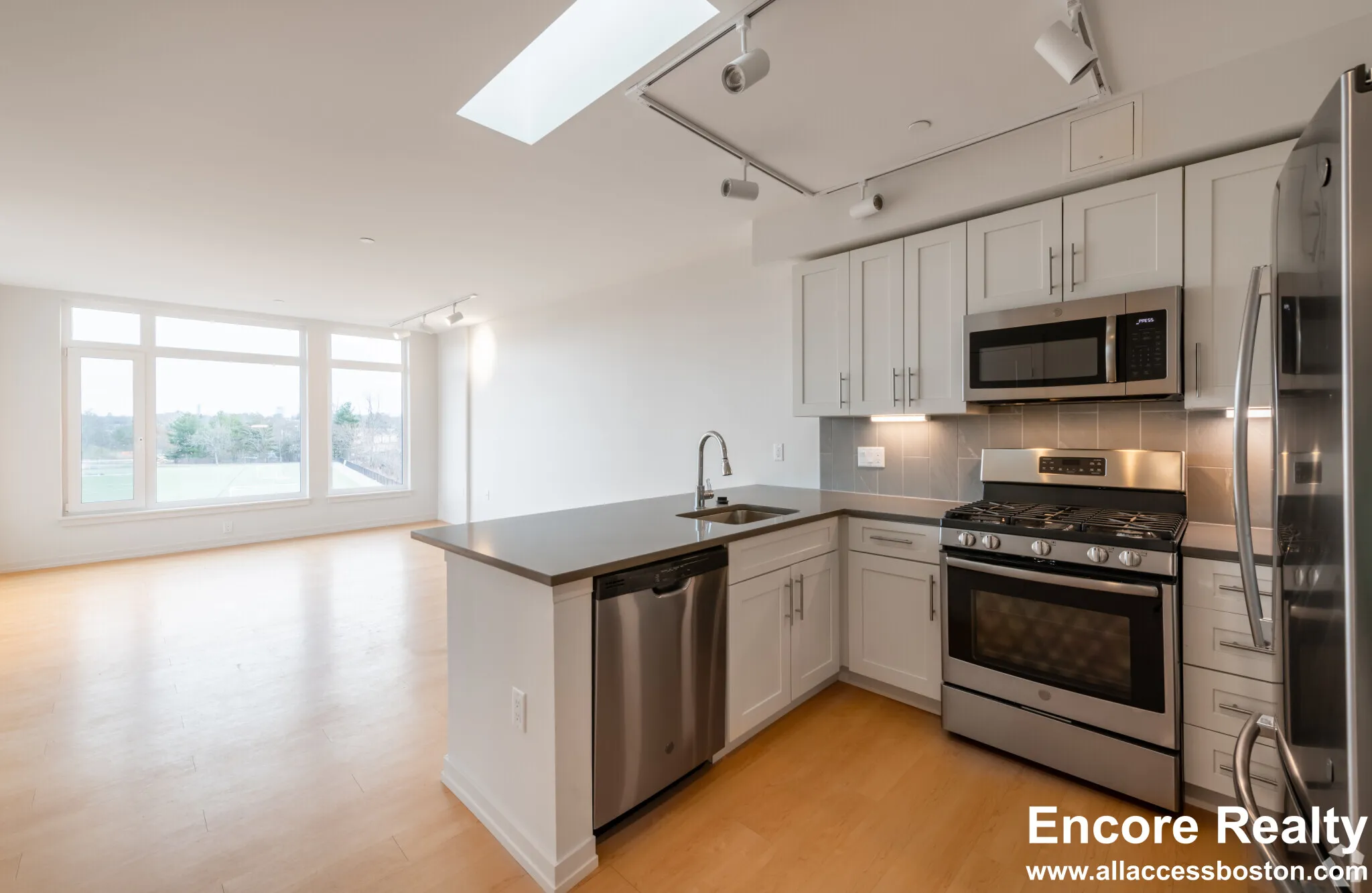 3 bed, 2 bath apartment for rent at 77 New St Unit 225, Neighborhood Nine — photo 12 of 67