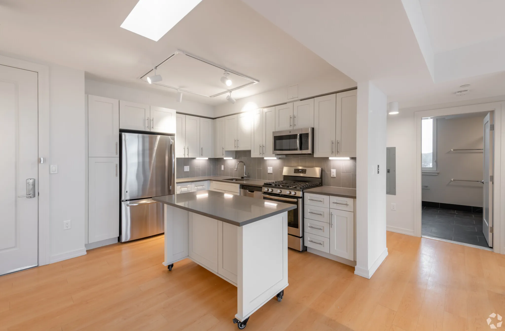 3 bed, 2 bath apartment for rent at 77 New St Unit 225, Neighborhood Nine — photo 33 of 67