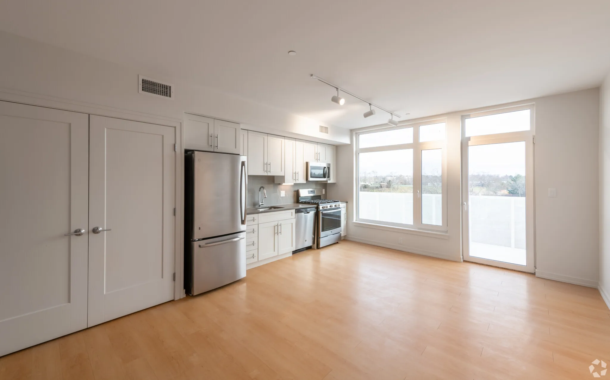 2 bed, 2 bath apartment for rent at 77 New St Unit 317, Neighborhood Nine — photo 16 of 24
