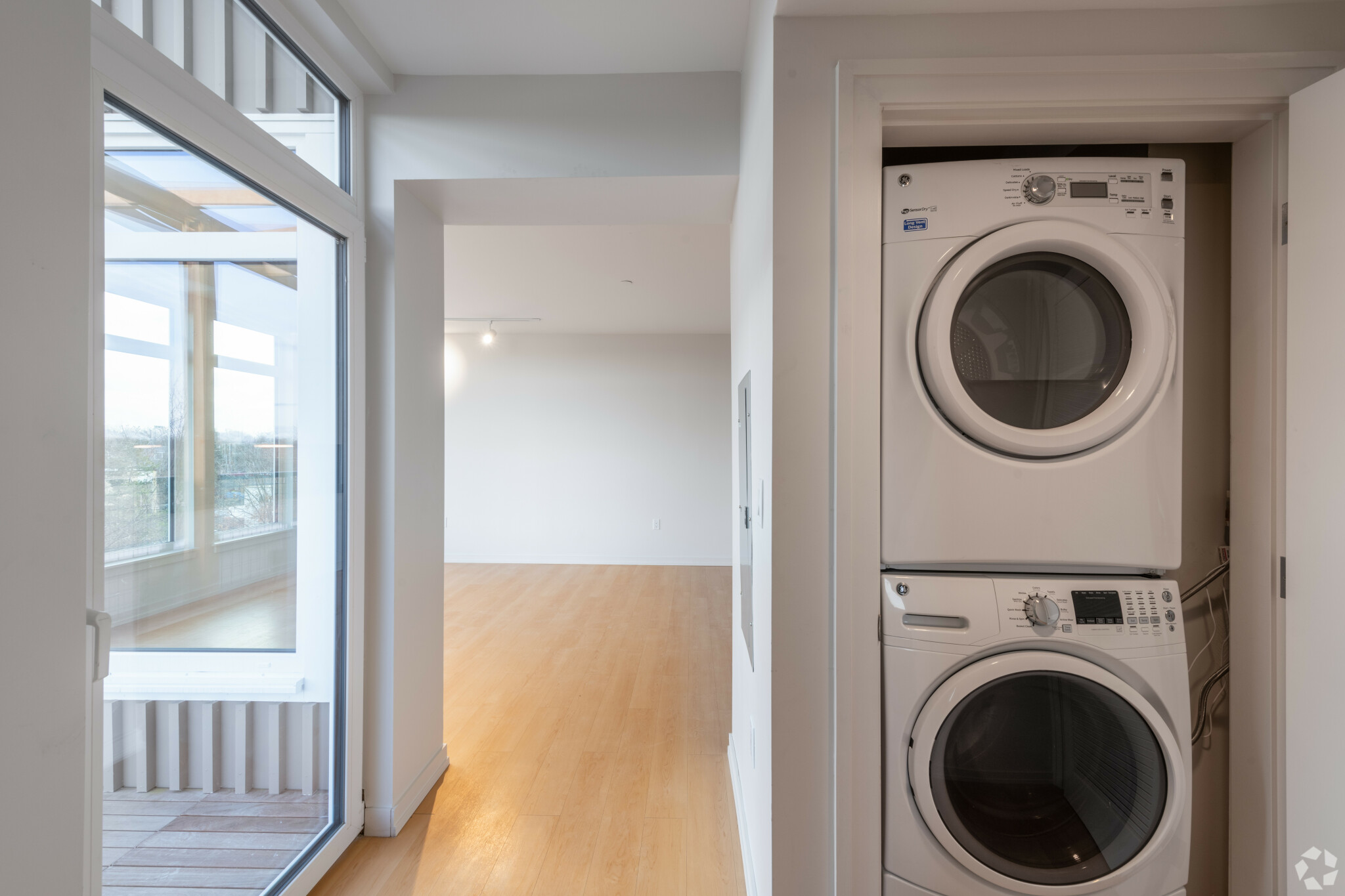 1 bed, 1 bath apartment for rent at 77 New St Unit B212, Neighborhood Nine — photo 5 of 17