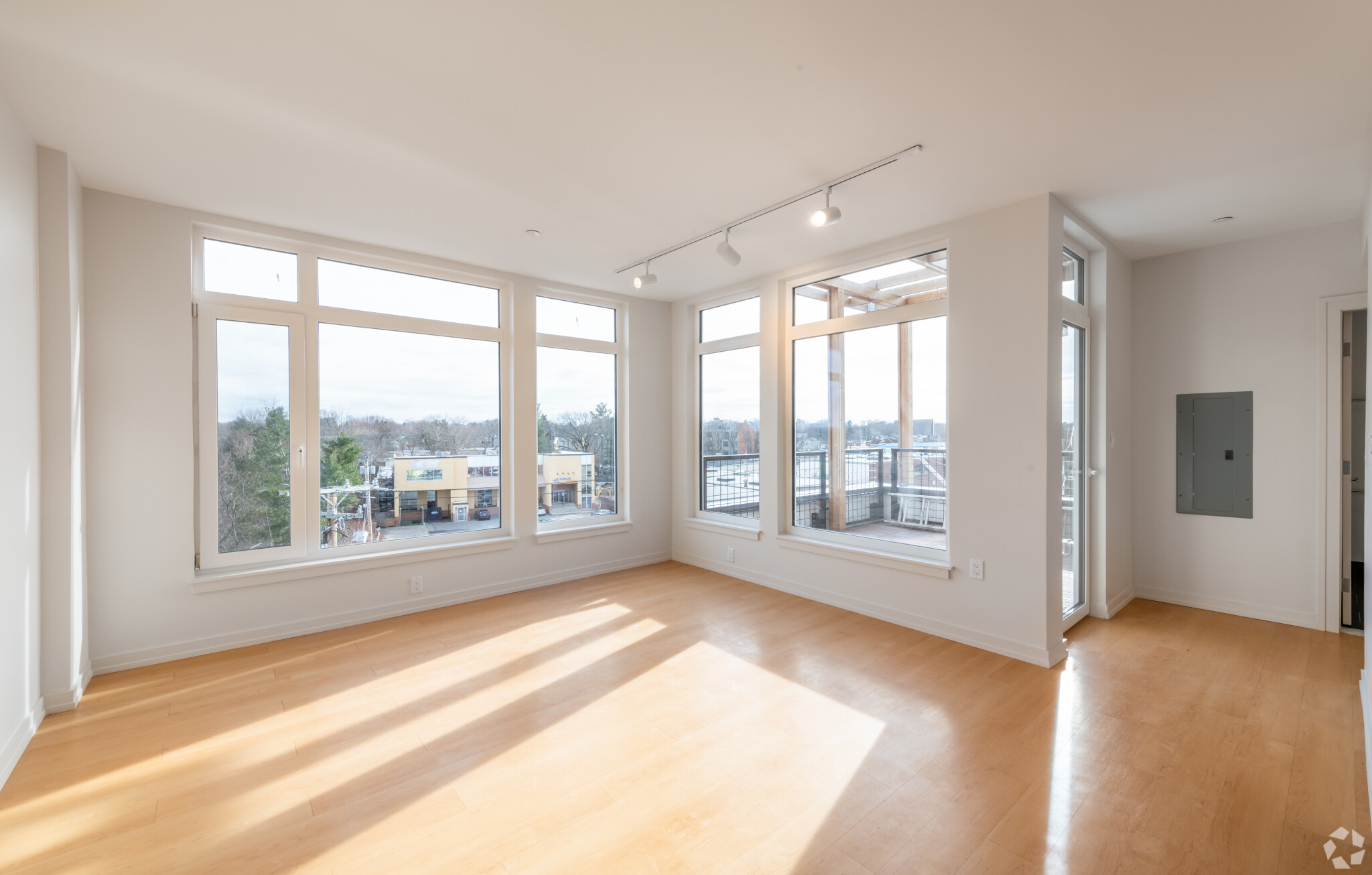 3 bed, 2 bath apartment for rent at 77 New St Unit C325, Neighborhood Nine — photo 10 of 36