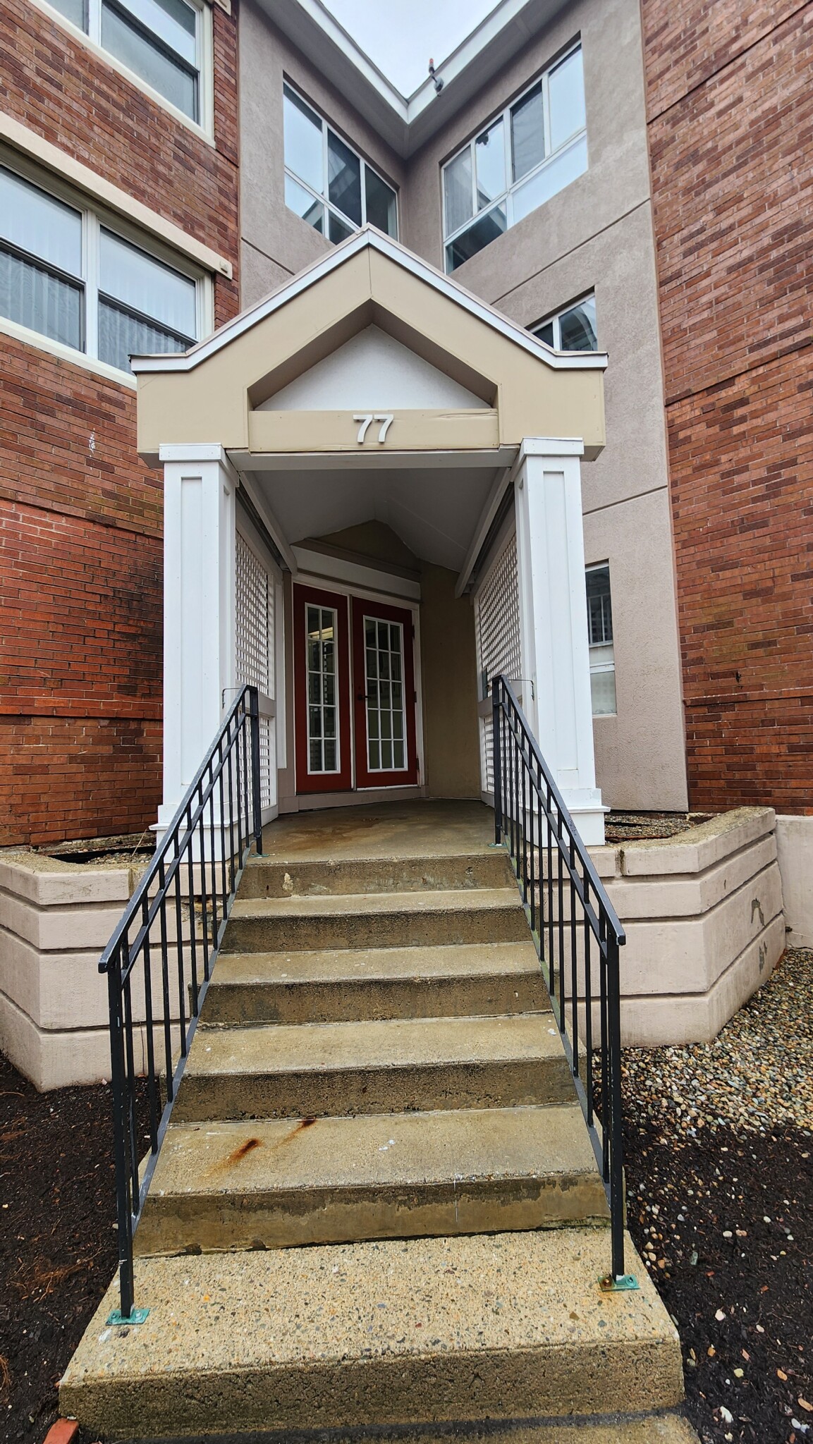 2 bed, 1 bath apartment for rent at 77 North Point Dr Unit 315, Dorchester — photo 1 of 25