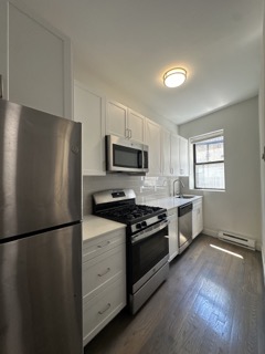 2 bed, 1 bath apartment for rent at 77 Park Dr Unit 18, Fenway — photo 2 of 9