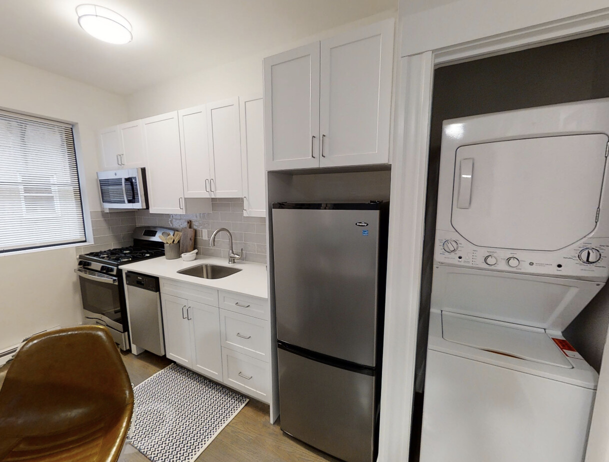 2 bed, 1 bath apartment for rent at 77 Park Dr Unit 21, Fenway — photo 1 of 8