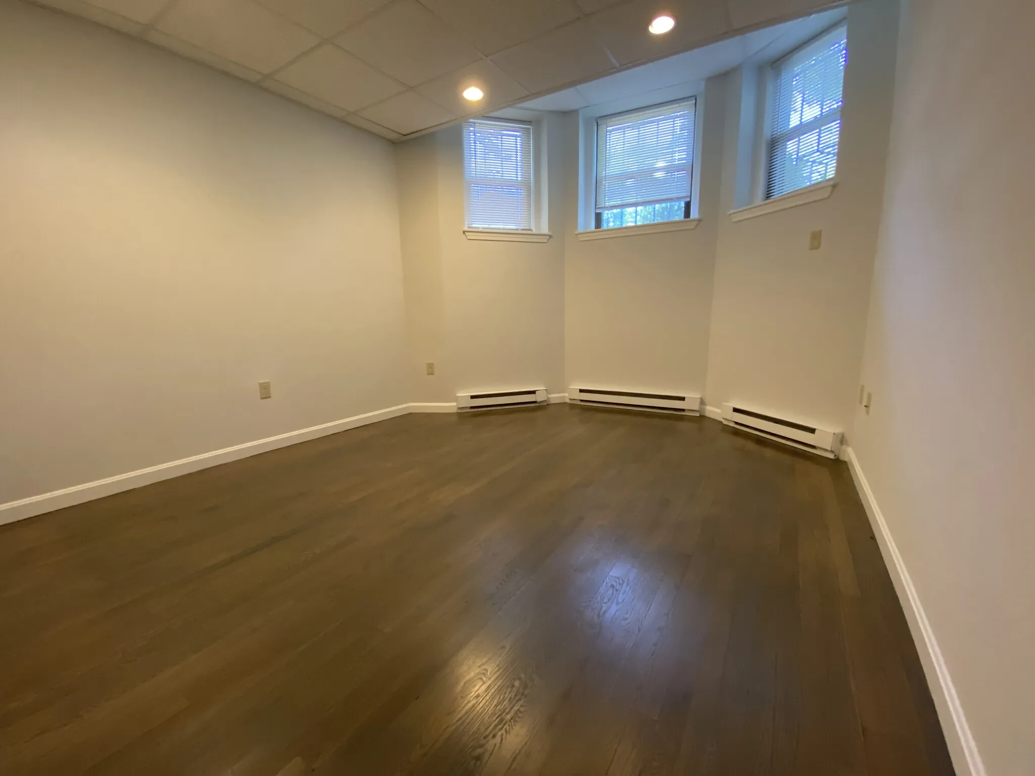 2 bed, 1 bath apartment for rent at 77 Park Dr Unit 77-D, Fenway — photo 5 of 8
