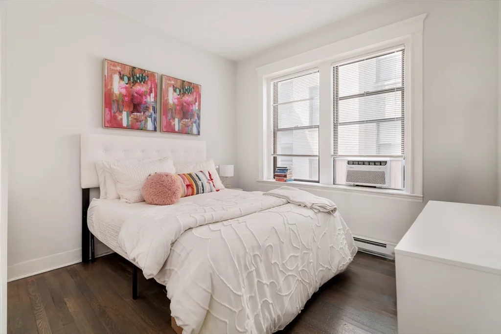 2 bed, 1 bath apartment for rent at 77 Park Dr Unit 9, Fenway — photo 9 of 18