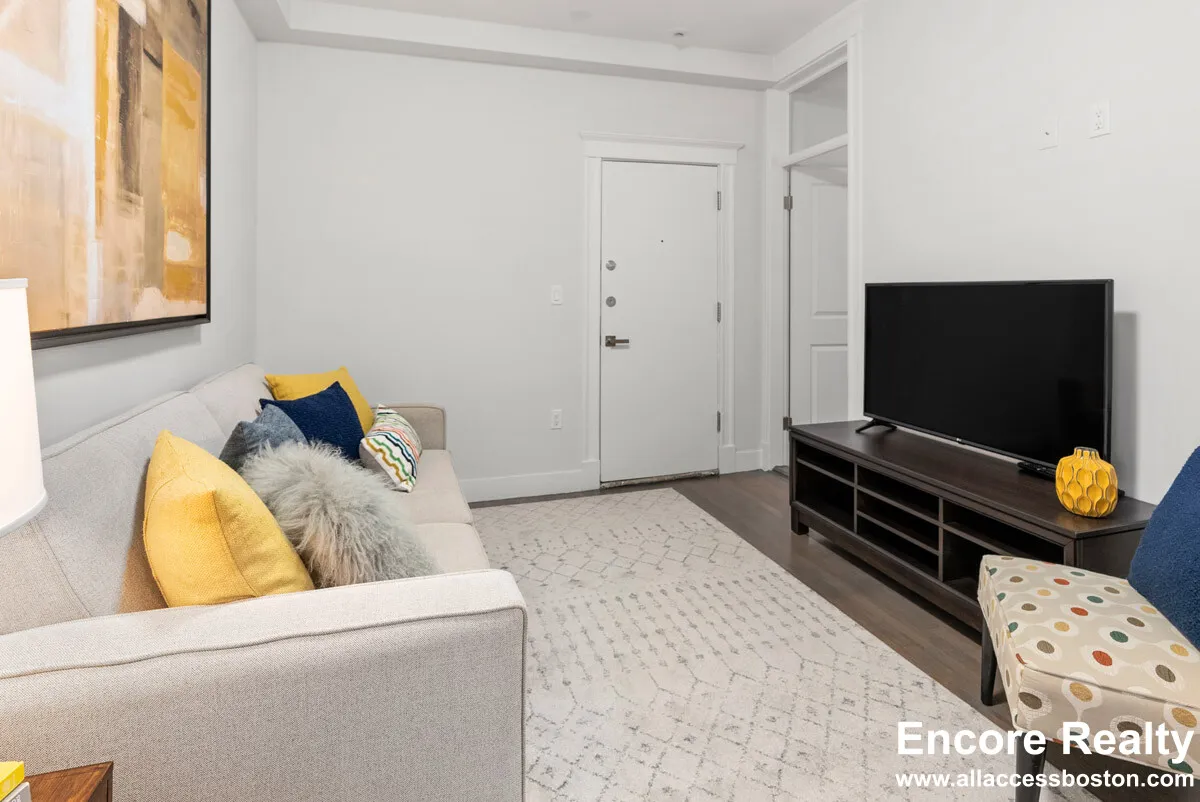 2 bed, 1 bath apartment for rent at 77 Park Dr Unit D, Fenway — photo 3 of 12