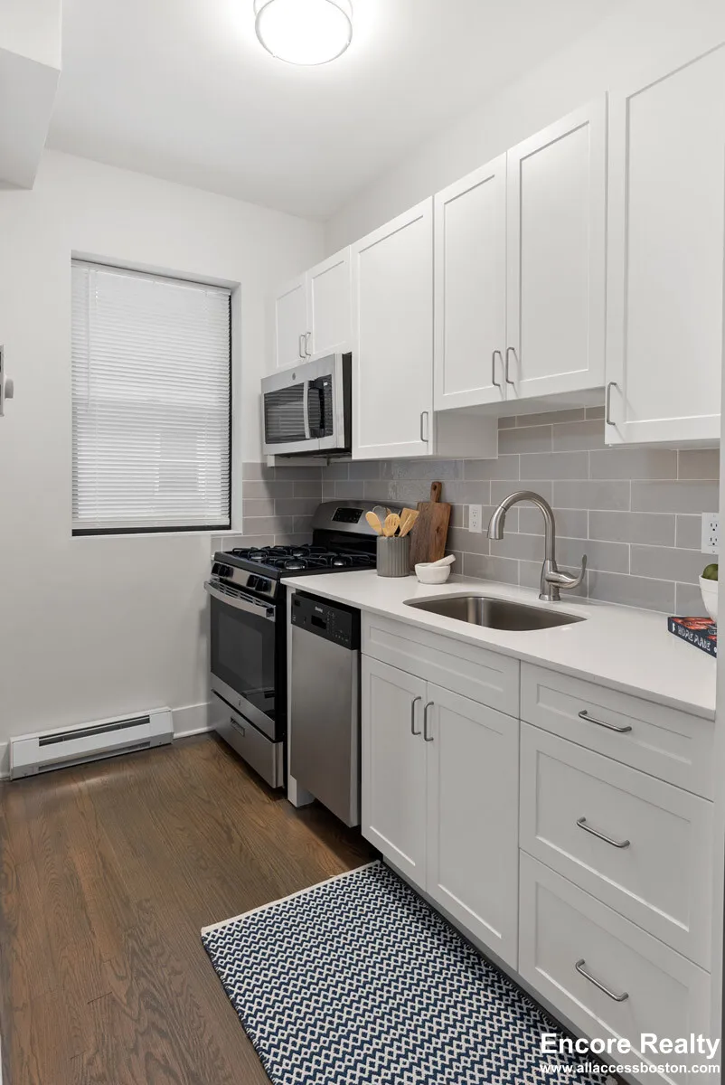 2 bed, 1 bath apartment for rent at 77 Park Dr Unit D, Fenway — photo 5 of 12