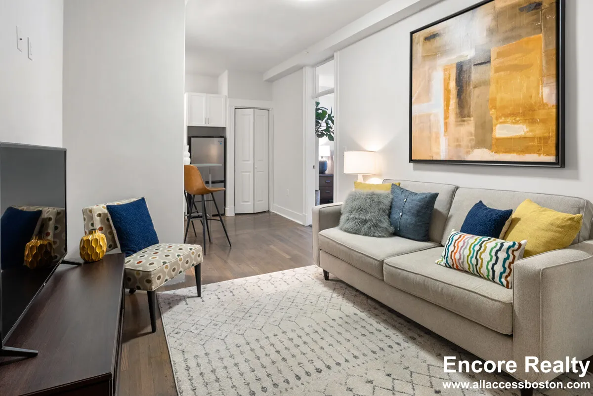 2 bed, 1 bath apartment for rent at 77 Park Dr Unit D, Fenway — photo 2 of 12