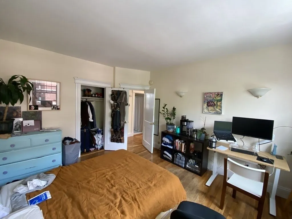 2 bed, 1 bath apartment for rent at 77 Parkman St Unit 4, North Brookline — photo 8 of 11