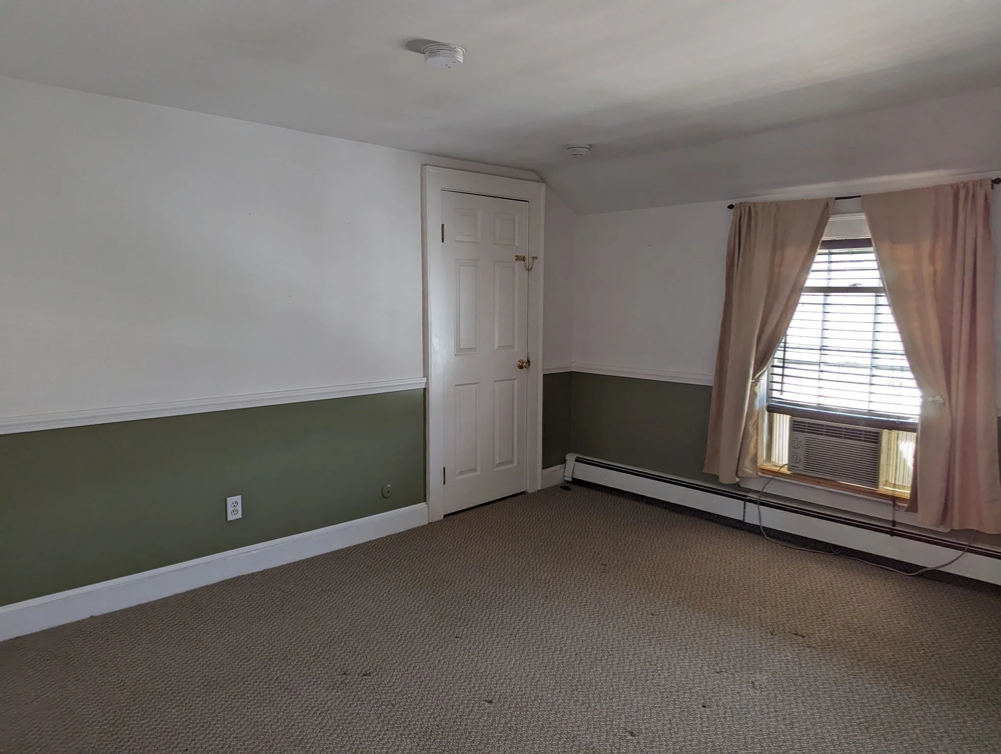 1 bed, 1 bath apartment for rent at 77 Pleasant Unit 6, Newburyport — photo 18 of 19