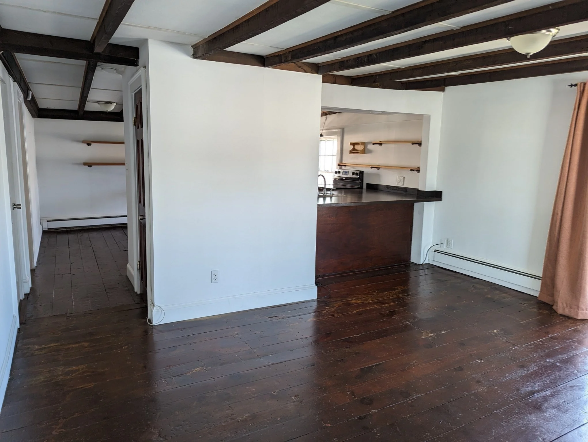 1 bed, 1 bath apartment for rent at 77 Pleasant Unit 6, Newburyport — photo 8 of 19