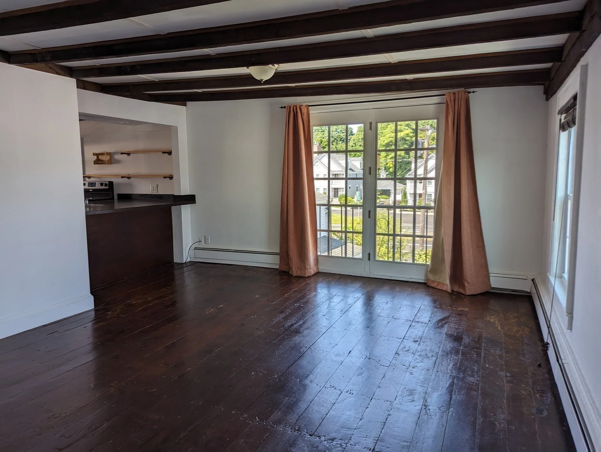 1 bed, 1 bath apartment for rent at 77 Pleasant Unit 6, Newburyport — photo 4 of 19