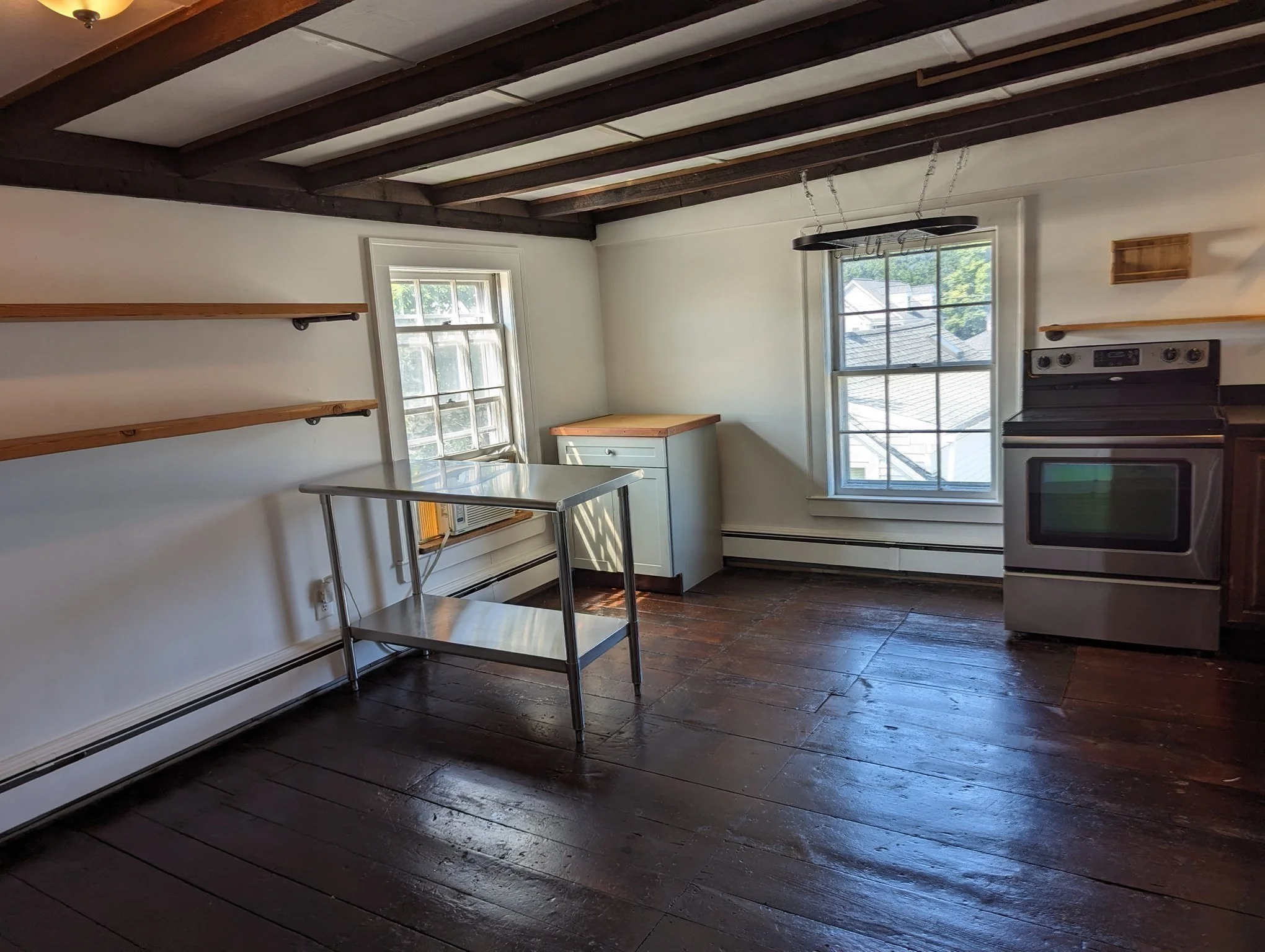 1 bed, 1 bath apartment for rent at 77 Pleasant Unit 6, Newburyport — photo 17 of 19