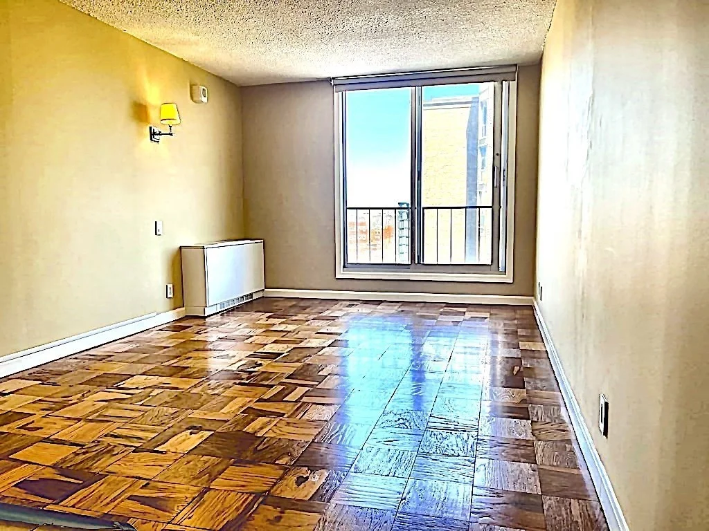 3 bed, 2 bath apartment for rent at 77 Pond Ave Unit 1001, Coolidge Corner — photo 10 of 23