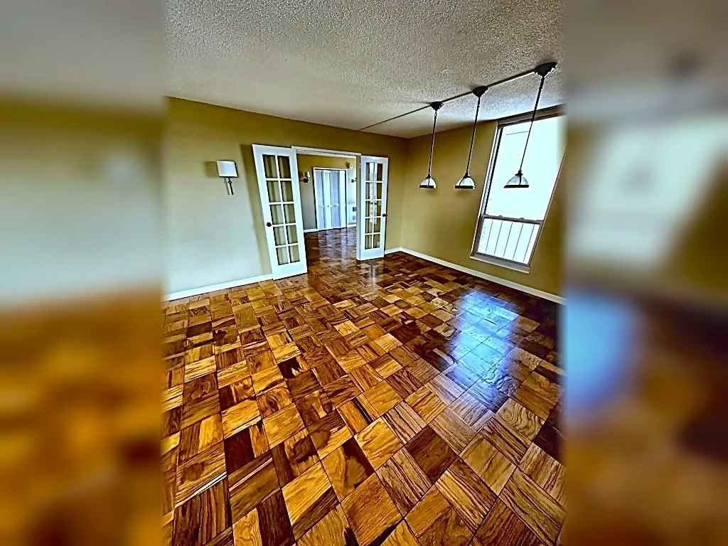 3 bed, 2 bath apartment for rent at 77 Pond Ave Unit 1001, Coolidge Corner — photo 3 of 23