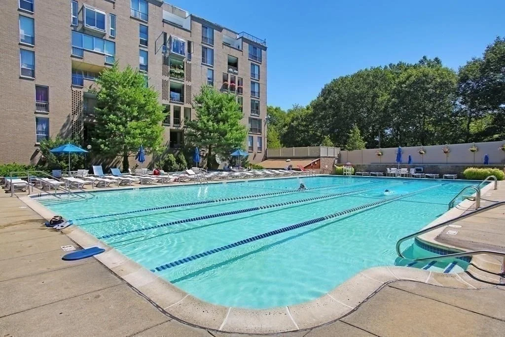 2 bed, 2 bath apartment for rent at 77 Pond Ave Unit 401, Coolidge Corner — photo 14 of 17