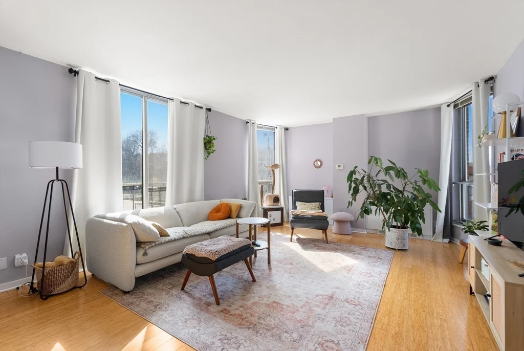 1 bed, 1 bath apartment for rent at 77 Pond Ave Unit 412, Brookline Village — photo 9 of 18
