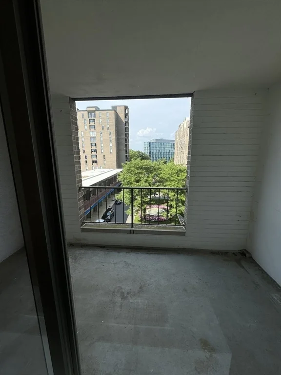 1 bed, 1 bath apartment for rent at 77 Pond Ave Unit 507, Brookline — photo 8 of 15
