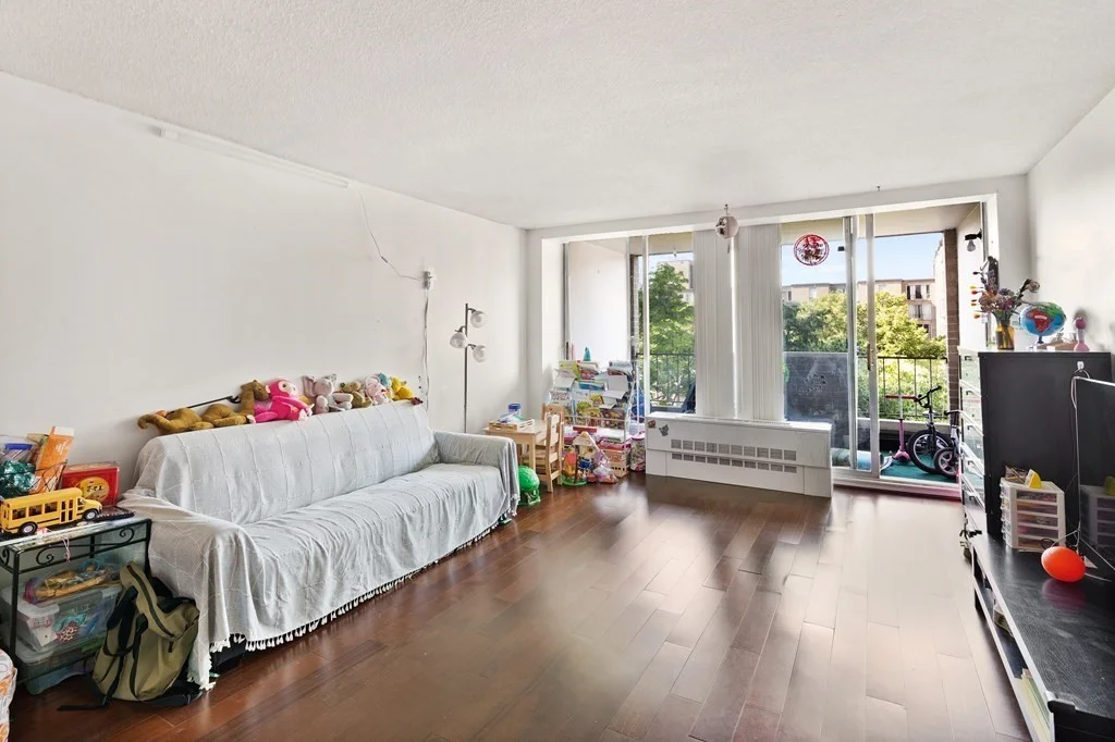 1 bed, 1 bath apartment for rent at 77 Pond Ave Unit 610, Brookline Village — photo 3 of 26