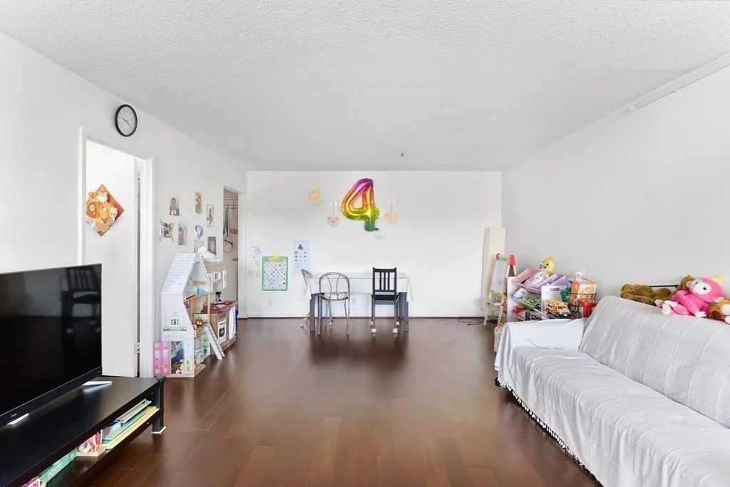 1 bed, 1 bath apartment for rent at 77 Pond Ave Unit 610, Brookline Village — photo 4 of 26