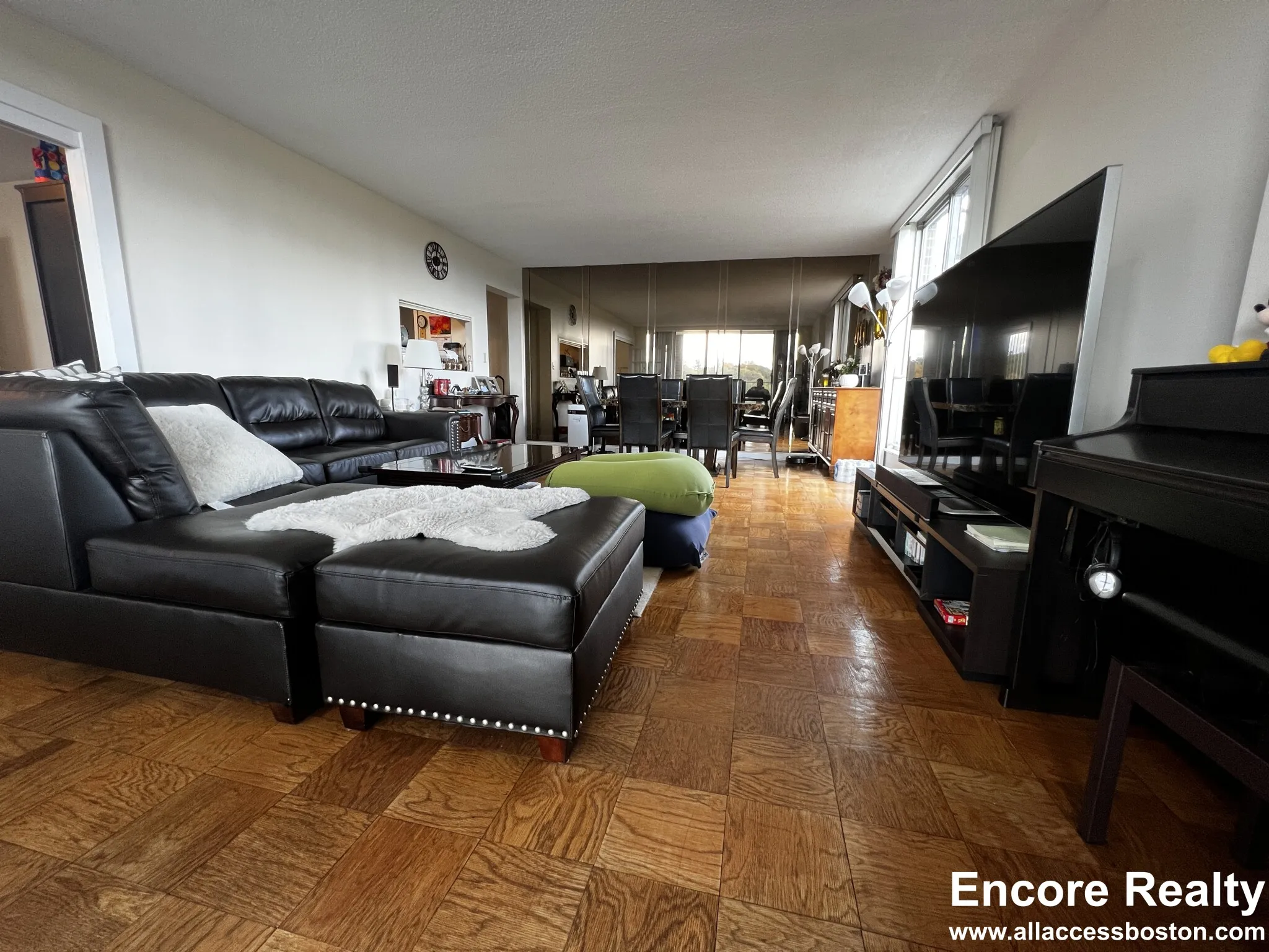 2.5 bed, 2 bath apartment for rent at 77 Pond Ave Unit 902, Brookline Village — photo 3 of 19