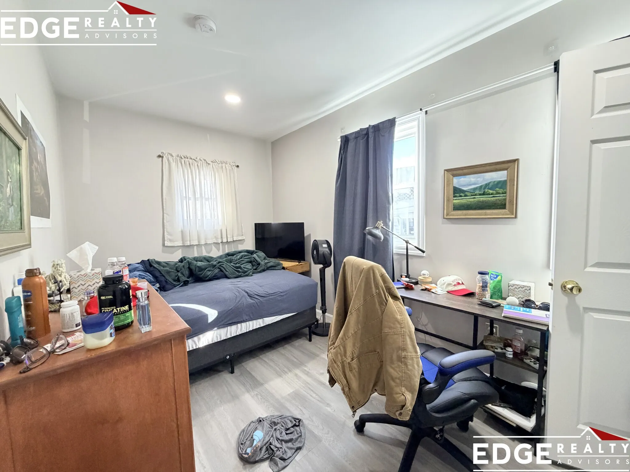 5 bed, 2 bath apartment for rent at 77 Quint Ave Unit 1, Brighton — photo 6 of 11