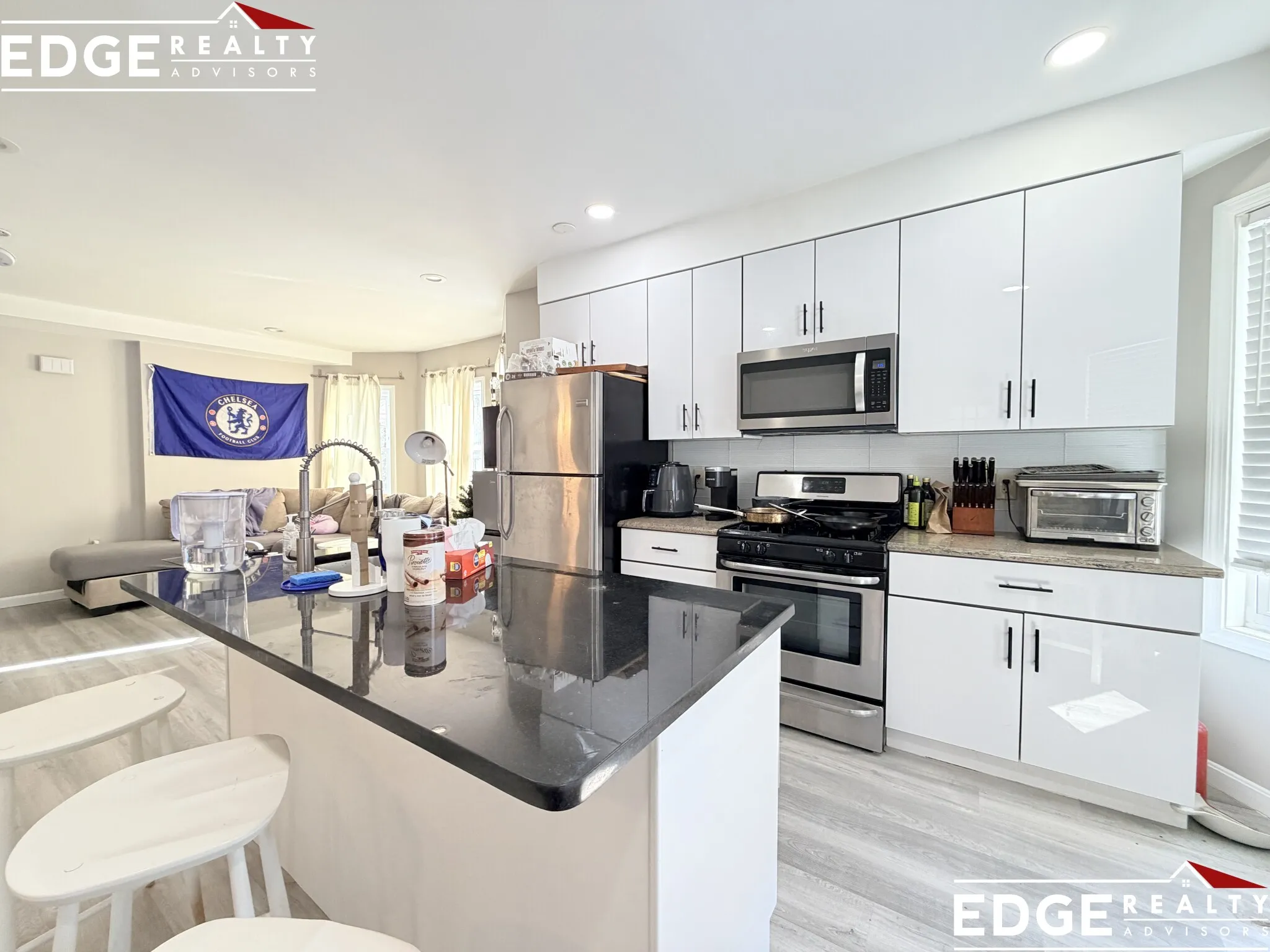5 bed, 2 bath apartment for rent at 77 Quint Ave Unit 1, Brighton — photo 1 of 11