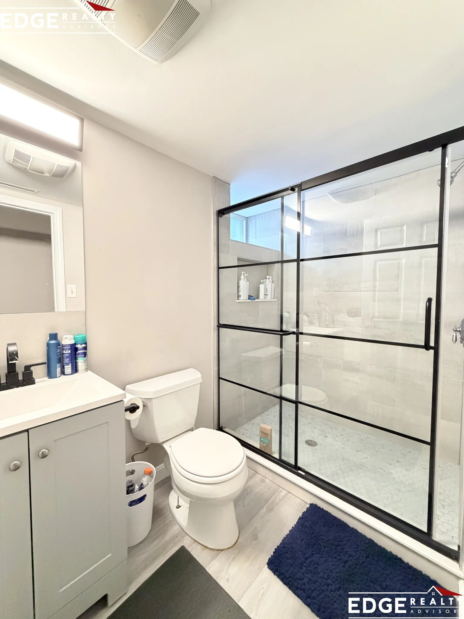 5 bed, 2 bath apartment for rent at 77 Quint Ave Unit 1, Brighton — photo 10 of 11