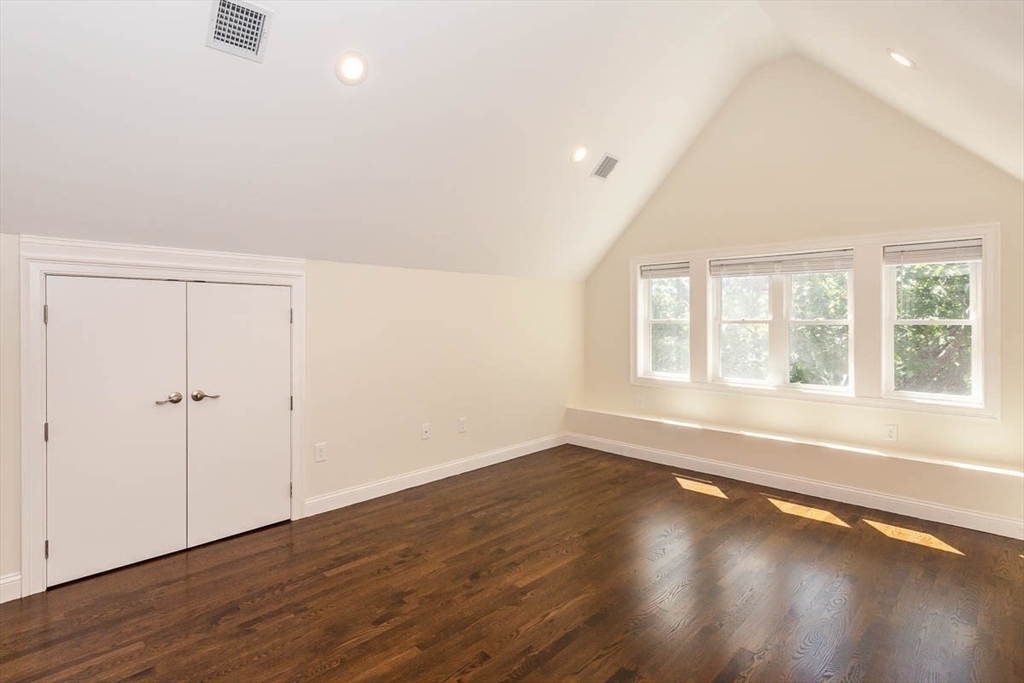 5 bed, 4+ bath apartment for rent at 77 Rock Glen, Medford — photo 21 of 33