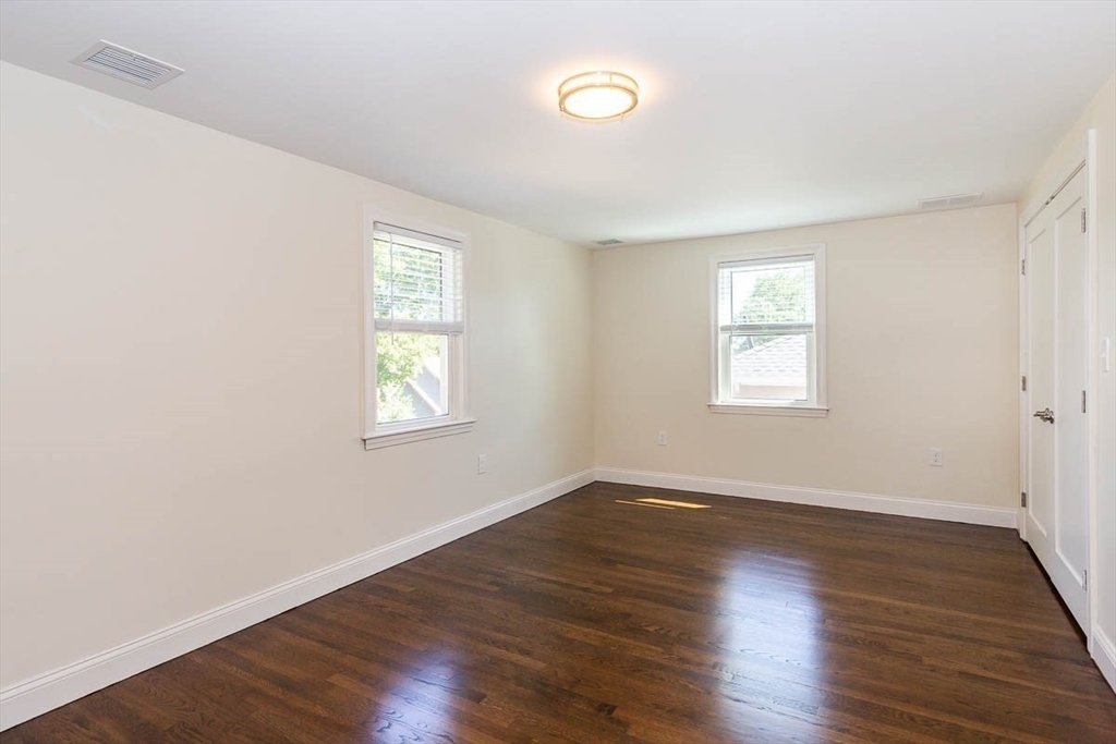5 bed, 4+ bath apartment for rent at 77 Rock Glen, Medford — photo 19 of 33