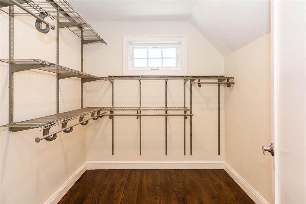 5 bed, 4+ bath apartment for rent at 77 Rock Glen, Medford — photo 22 of 33