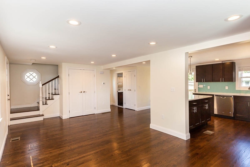 5 bed, 4+ bath apartment for rent at 77 Rock Glen, Medford — photo 4 of 33