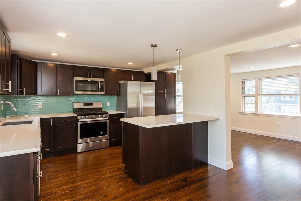 5 bed, 4+ bath apartment for rent at 77 Rock Glen, Medford — photo 7 of 33