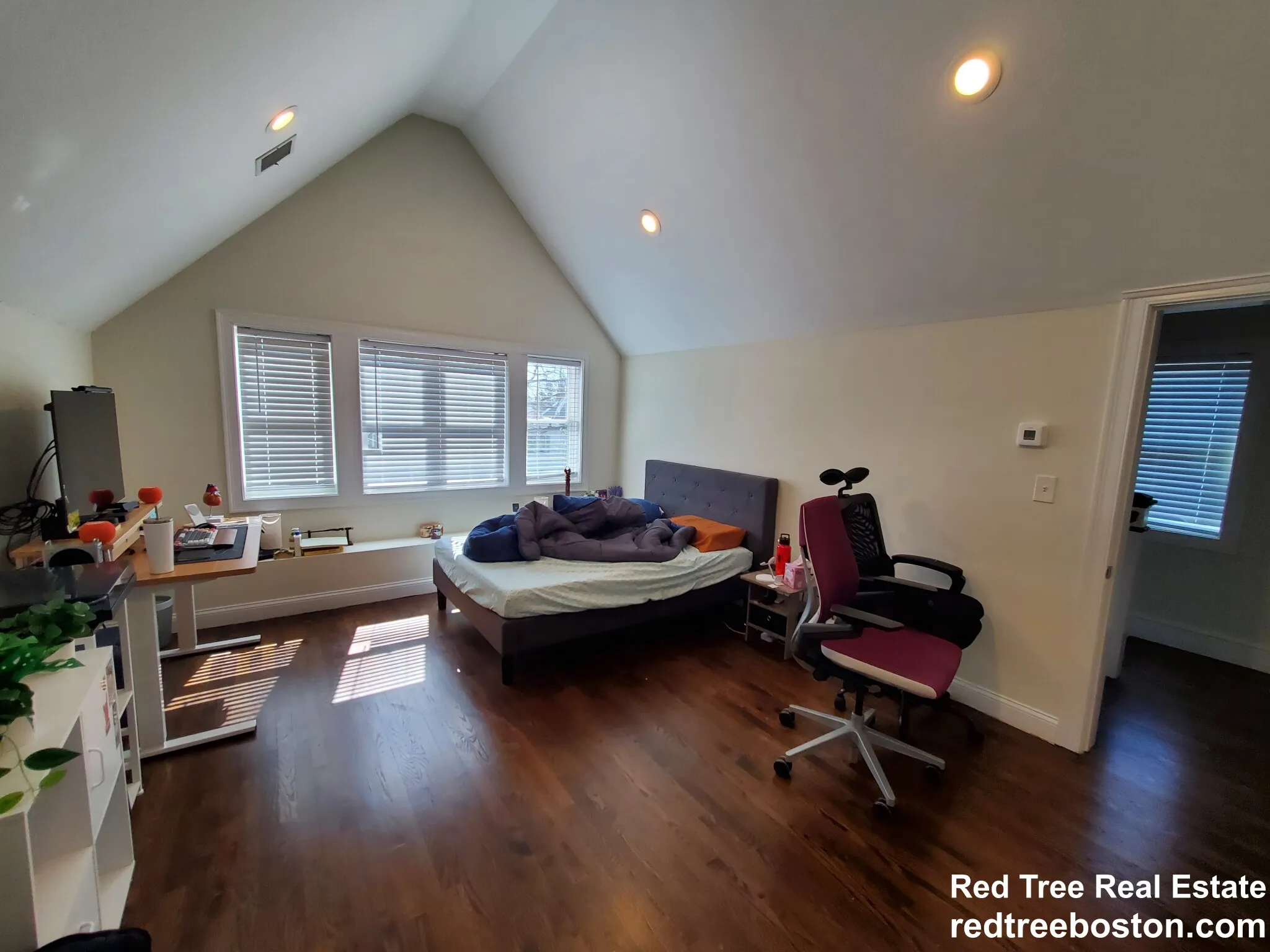 5 bed, 4+ bath apartment for rent at 77 Rock Glen Rd Unit House, Medford — photo 10 of 27