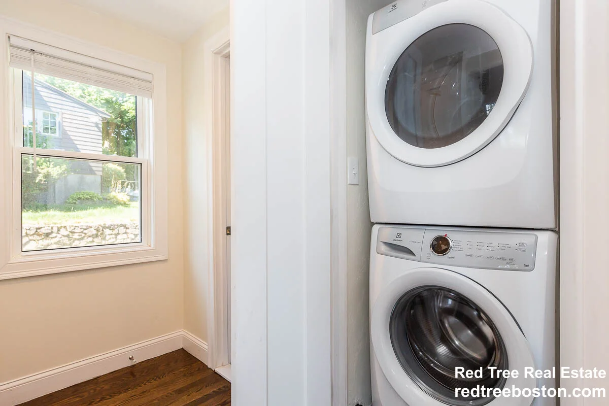 5 bed, 4+ bath apartment for rent at 77 Rock Glen Rd Unit Room, Medford — photo 39 of 54