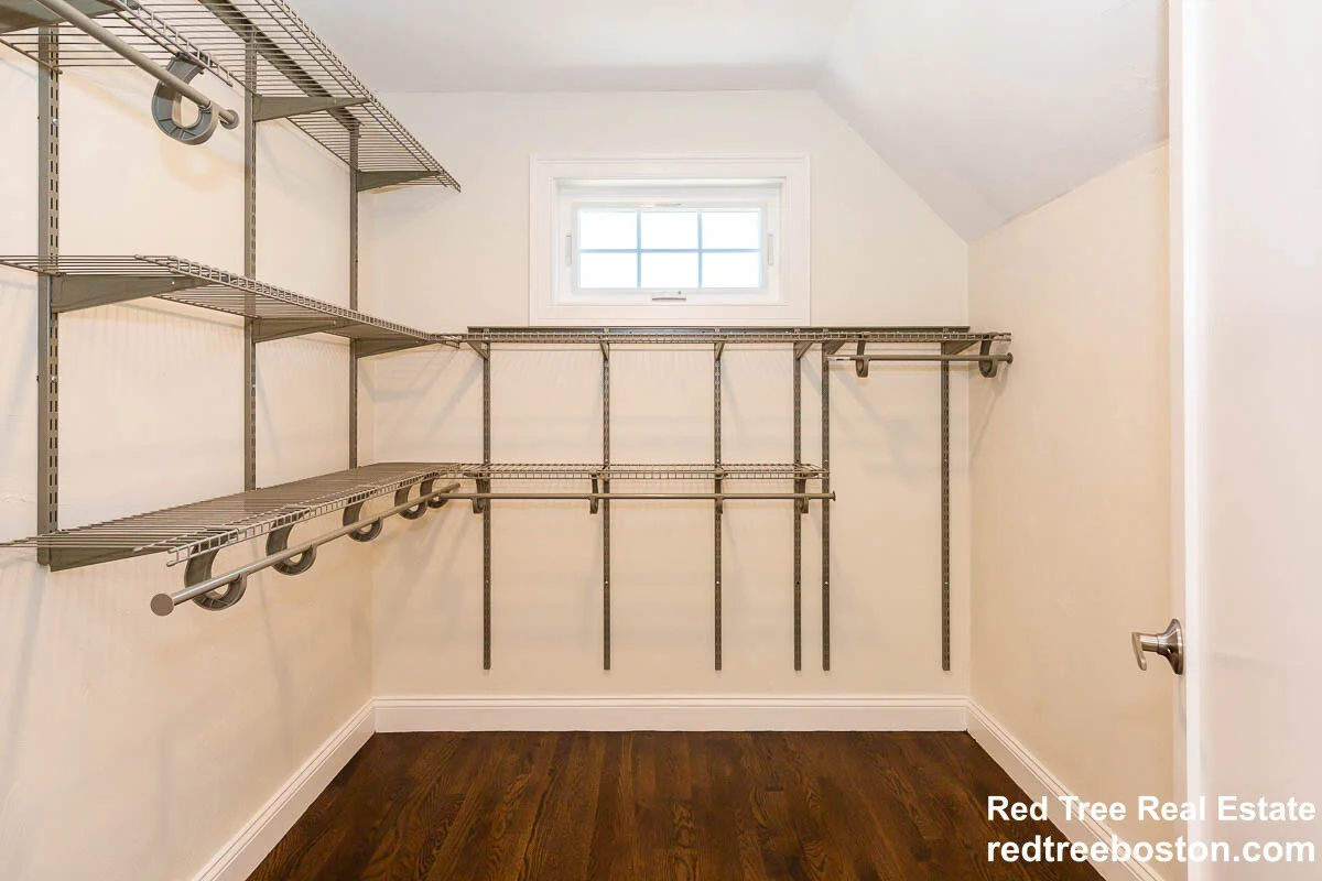 5 bed, 4+ bath apartment for rent at 77 Rock Glen Rd Unit Room, Medford — photo 47 of 54