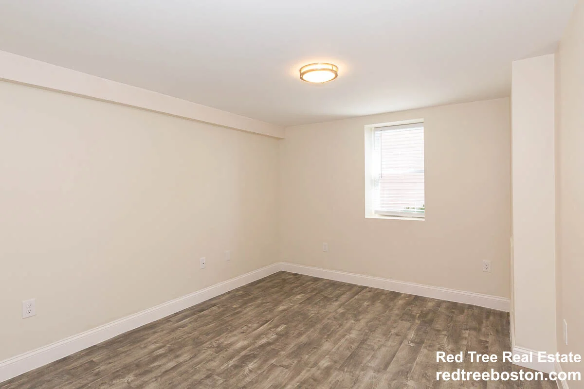 5 bed, 4+ bath apartment for rent at 77 Rock Glen Rd Unit Room, Medford — photo 49 of 54
