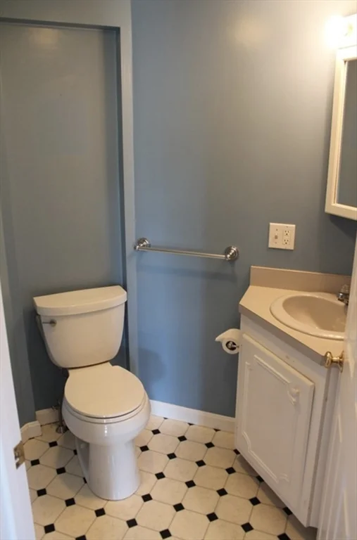 2 bed, 1 bath apartment for rent at 77 Shirley St Unit YEAR ROUND, South Westport — photo 7 of 14