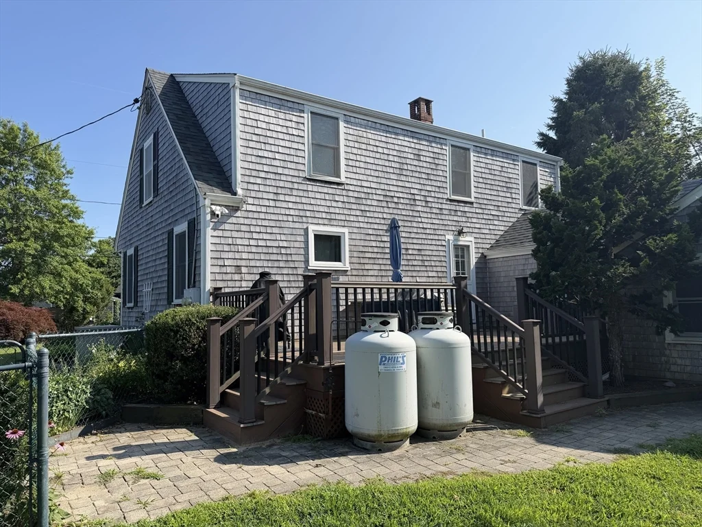 2 bed, 1 bath apartment for rent at 77 Shirley St Unit YEAR ROUND, South Westport — photo 12 of 14