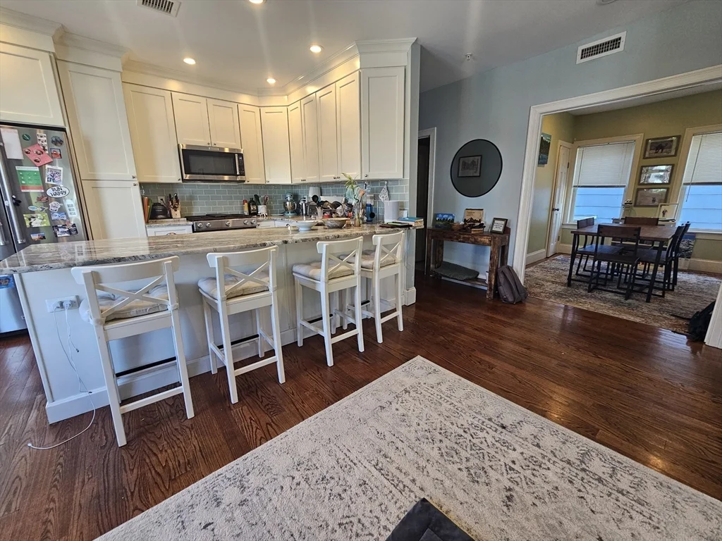 3 bed, 2 bath apartment for rent at 77 South St Unit 2, Jamaica Plain — photo 2 of 20
