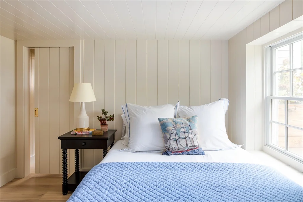 6 bed, 4+ bath apartment for rent at 77 Sparks Ave, Nantucket — photo 29 of 30