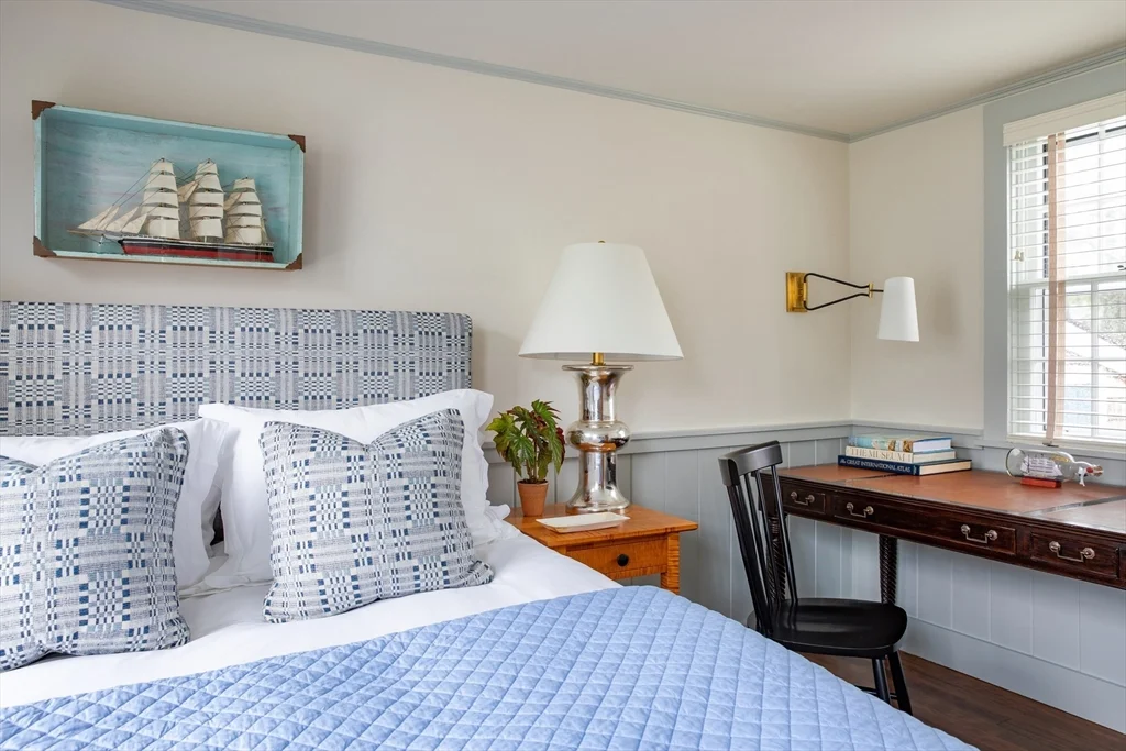 6 bed, 4+ bath apartment for rent at 77 Sparks Ave, Nantucket — photo 25 of 30