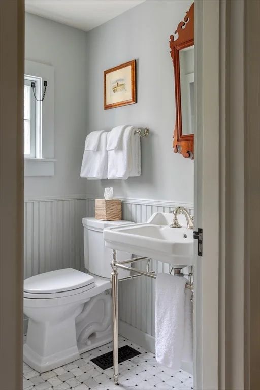 6 bed, 4+ bath apartment for rent at 77 Sparks Ave, Nantucket — photo 13 of 30
