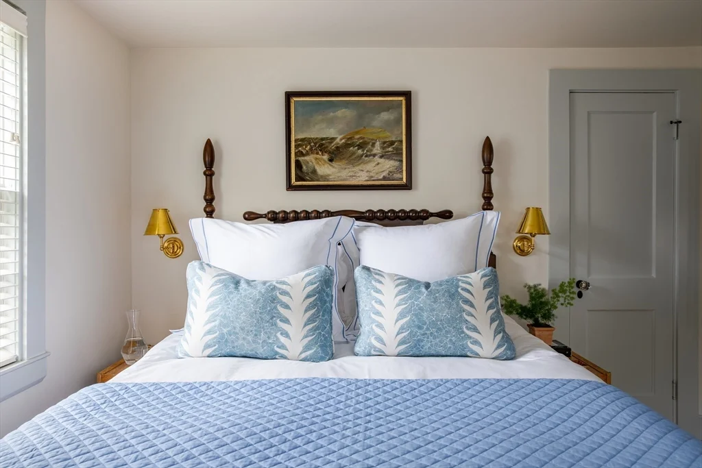 6 bed, 4+ bath apartment for rent at 77 Sparks Ave, Nantucket — photo 21 of 30