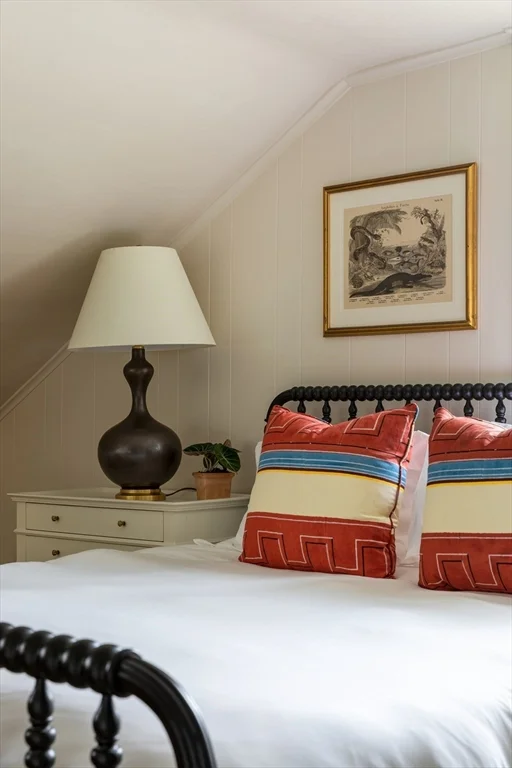6 bed, 4+ bath apartment for rent at 77 Sparks Ave, Nantucket — photo 12 of 30