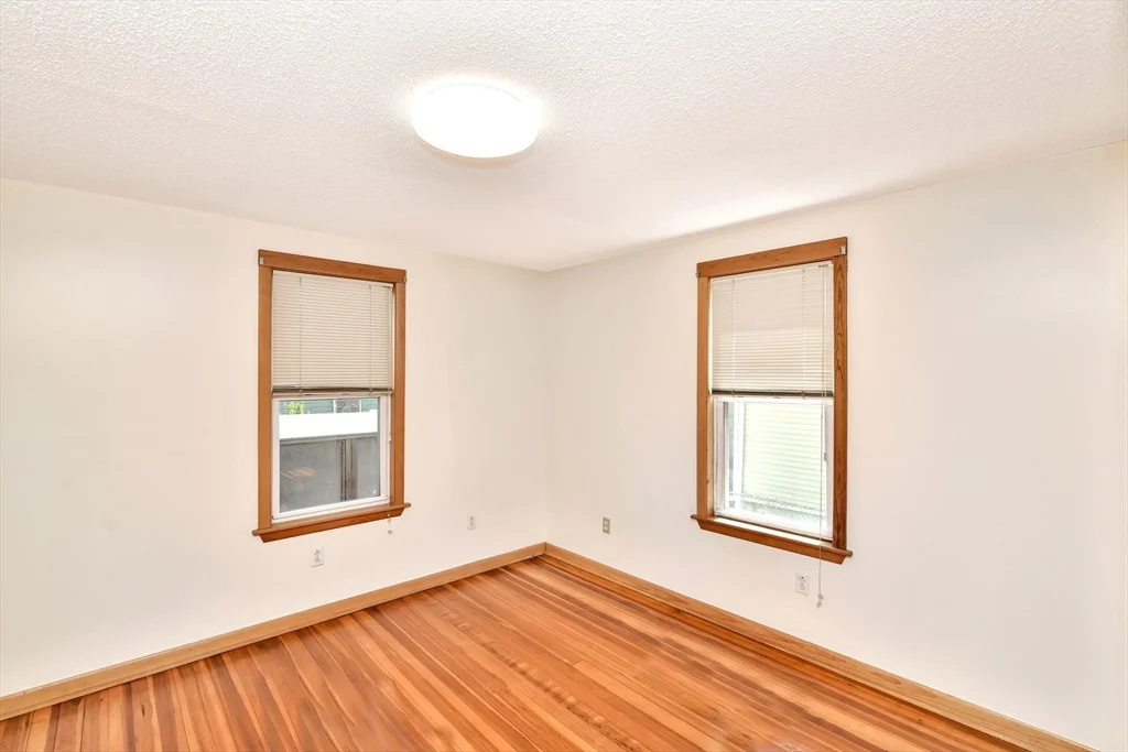 3 bed, 1 bath apartment for rent at 77 Swan St Unit 2, Everett — photo 11 of 27