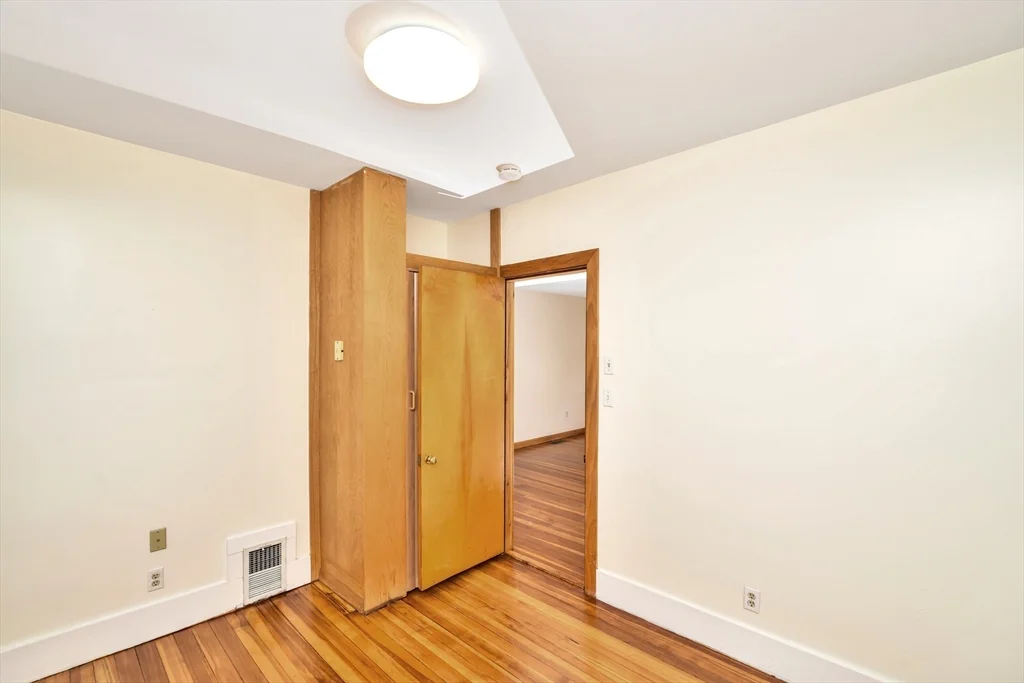3 bed, 1 bath apartment for rent at 77 Swan St Unit 2, Everett — photo 7 of 27